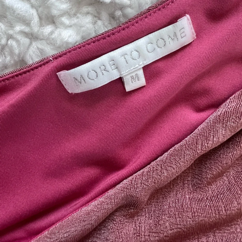 🆕💕 Revolve x MORE TO COME Gianna One Shoulder Dress Rose Pink - Size M - Picture 8 of 11